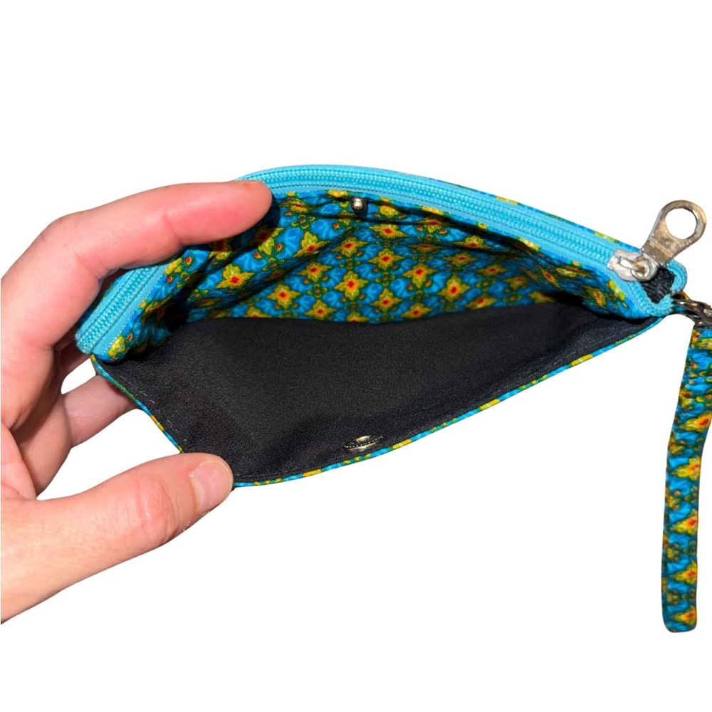 Cute Patterned Wristlet - Picture 4 of 4